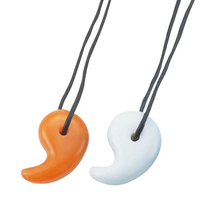 高蝋石まがたまカット済・穴有(小袋無) 24000